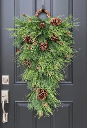 Christmas Teardrop Swag with Pine and Pinecones