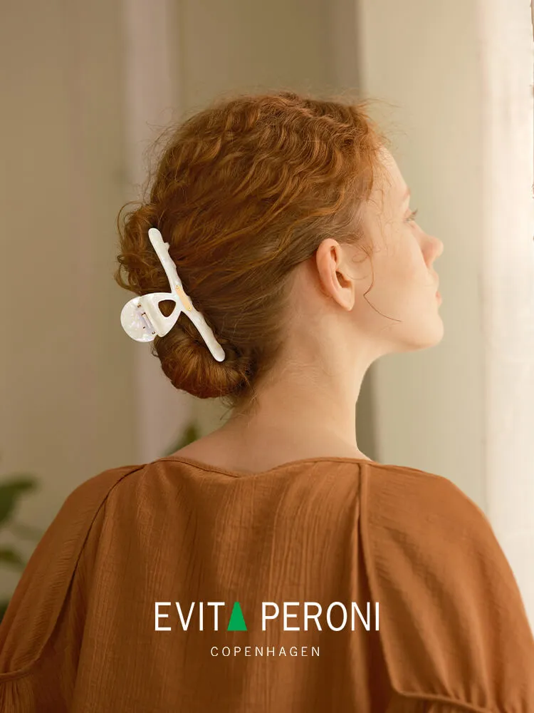 Livia Large Hair Claw