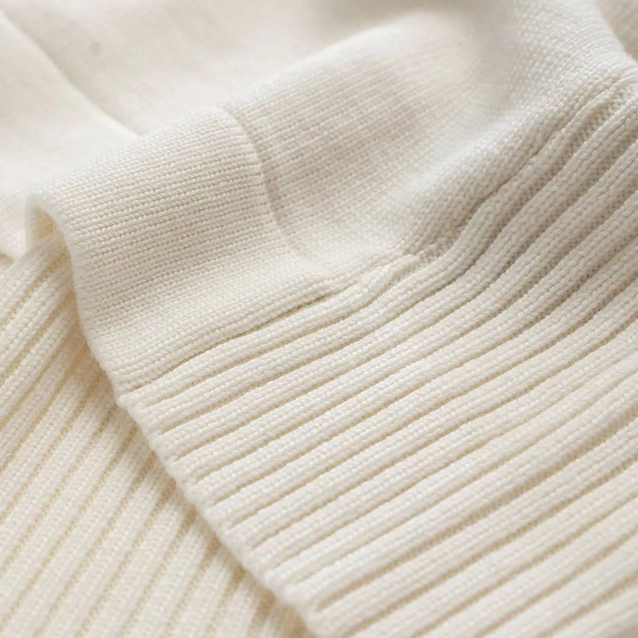 stone island shadow project ribbed turtle neck (white)