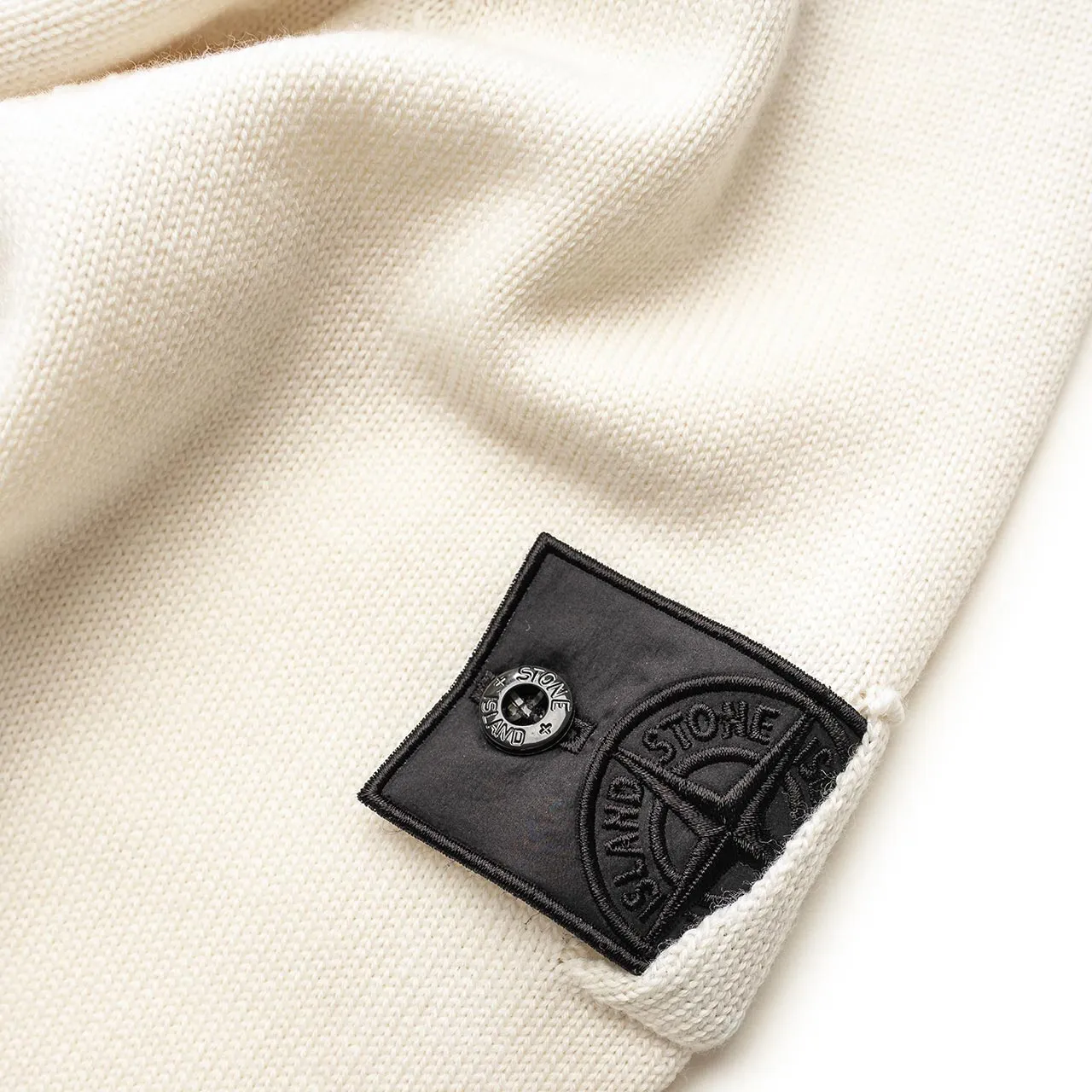 stone island shadow project ribbed turtle neck (white)