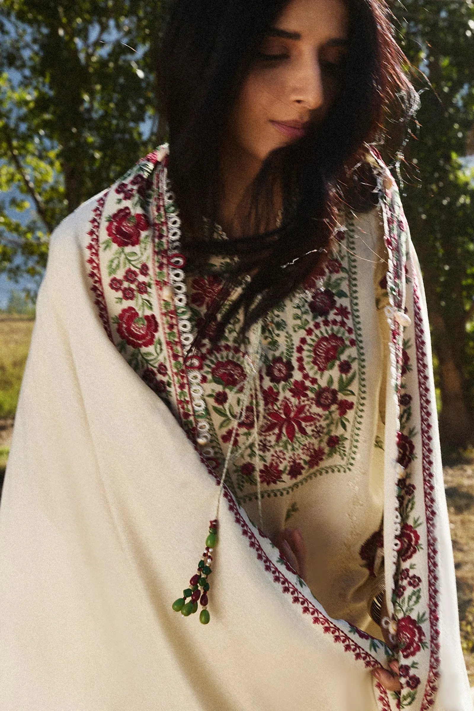 Winter'24 - Aabroo (Zw24-07)